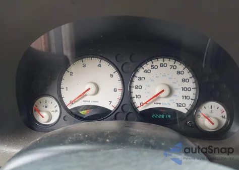 2002 Jeep Liberty Sport z USA, uszkodzony, nr VIN 1J8GL48K52W275522